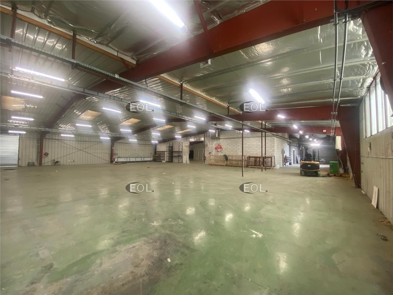 Vente Local d'activités 2100 m² non divisibles