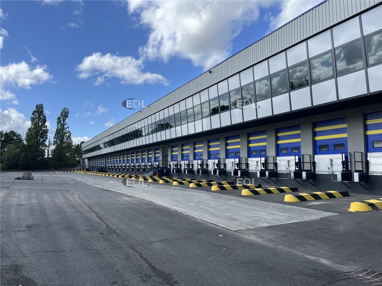 Location Entrepôt 6744 m² divisibles à partir de 1322 m²