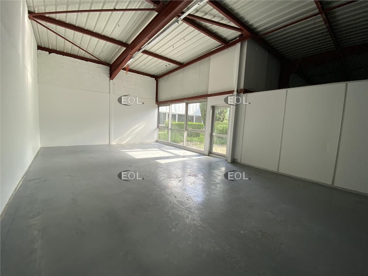 A LOUER - Local d'activité avec bureaux de 320 m² à Villebon-sur-Yvette (91)