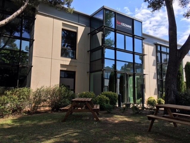 Dans la partie calme et boisée de l'Europarc de P