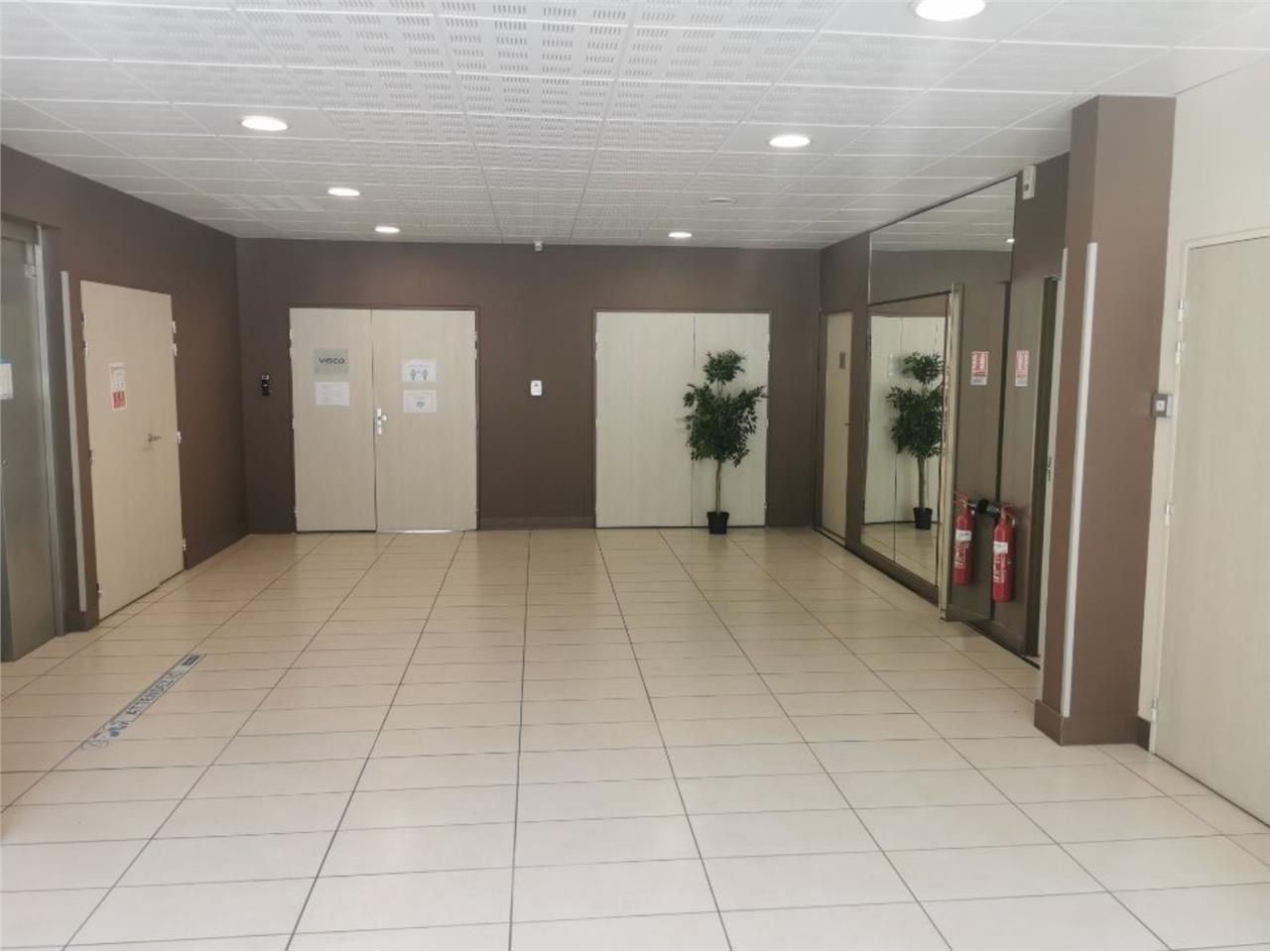 CBRE vous propose des bureaux de 70 m² environ  à