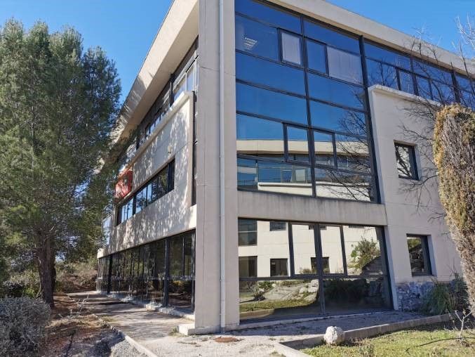 Sur la zone d'activité d'Aix en Provence, CBRE vo