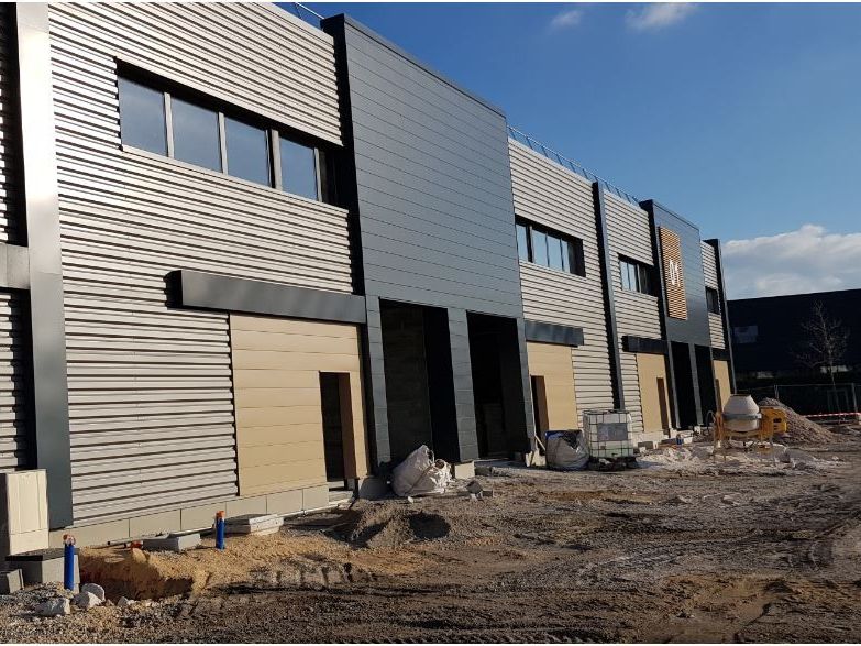 CBRE vous propose, à la location, des locaux d'ac