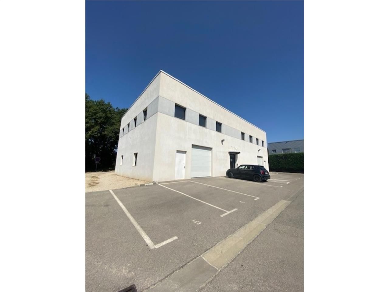 BUREAUX A LOUER - EGUILLES 13510 : CBRE vous prop