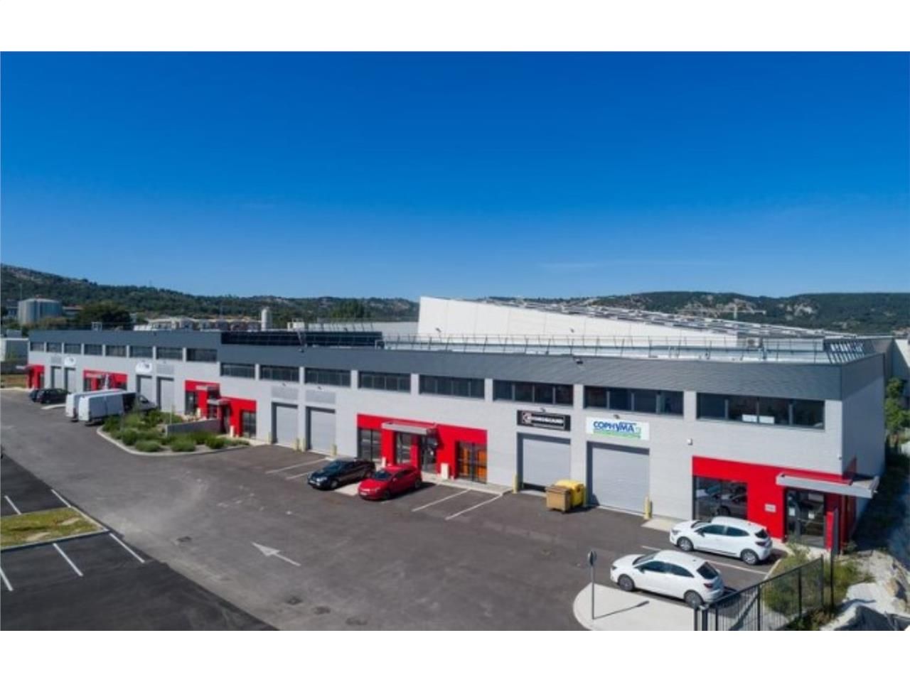 CBRE vous propose des locaux d'activité récents à