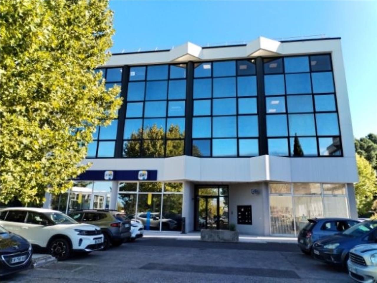 CBRE vous propose des surfaces de bureaux à la lo