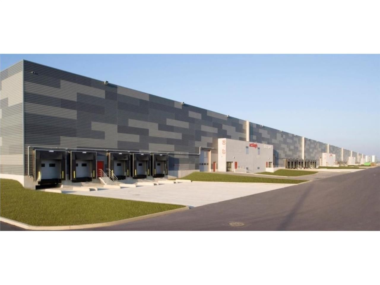 CBRE vous propose un entrepôt traversant de class