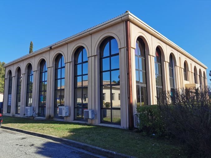 A l'Ouest d'Aix en Provence, CBRE vous propose de