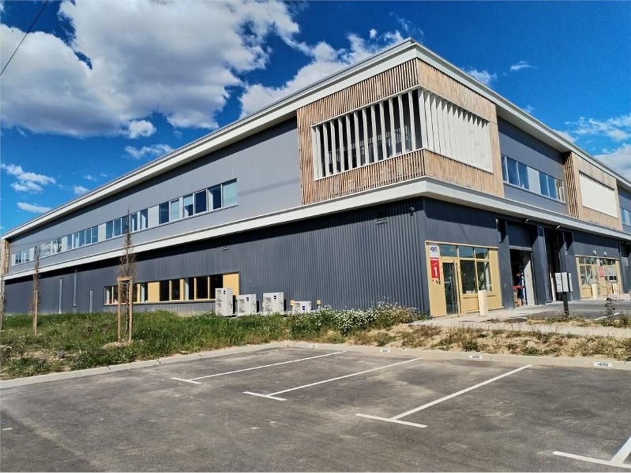 CBRE vous propose une surface neuve de bureaux de