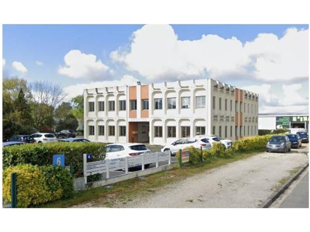 A LOUER - CBRE - MERIGNAC CBRE vous propose au se