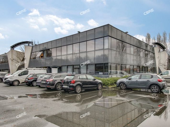 MÉRIGNAC SECTEUR RUE GUTENBERG. Situé à proximité