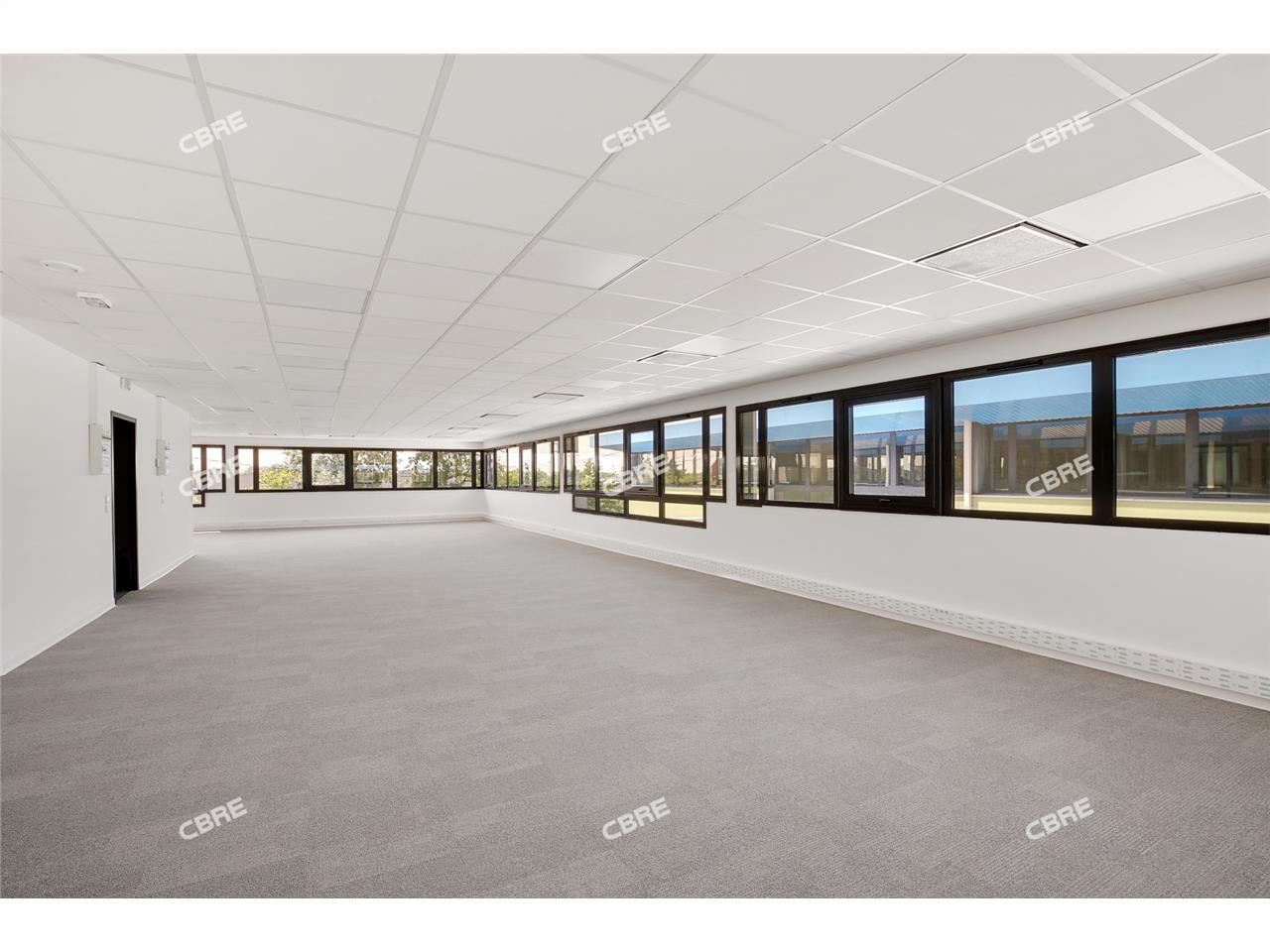 A LOUER BUREAUX. CBRE vous propose à la location 