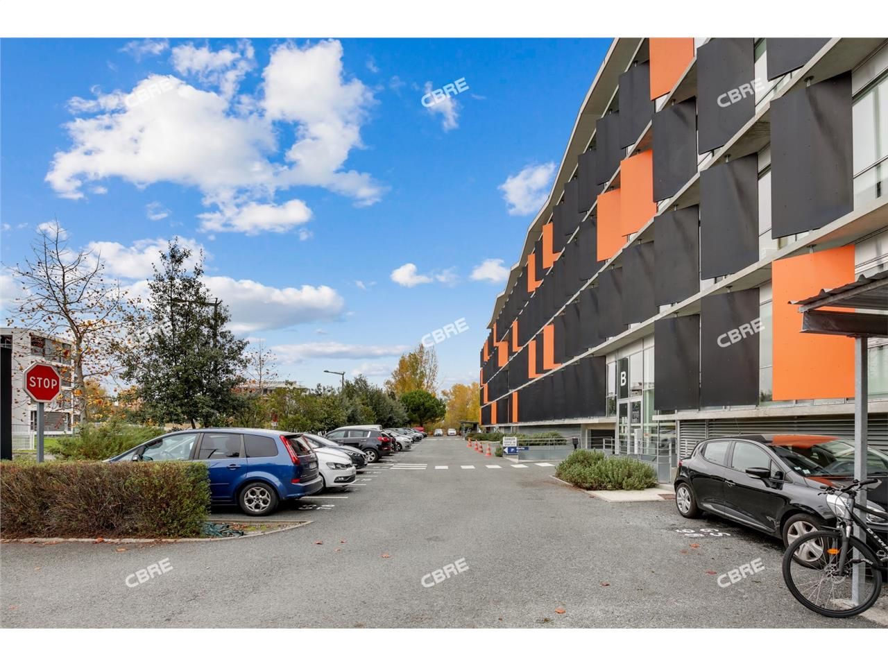 Au sein d'un ensemble tertiaire reconnu face au L