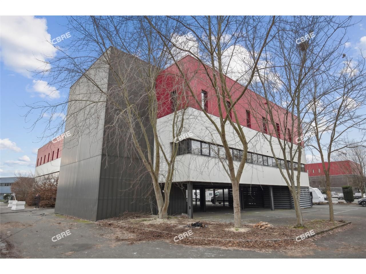 A louer bureaux à Mérignac (33700). Dans un immeu