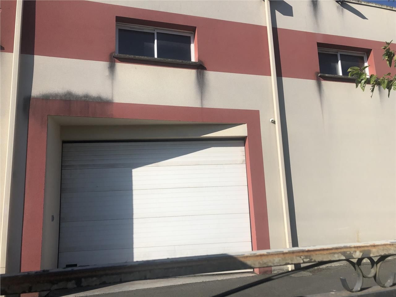 CBRE vous propose à la location sur la commune de