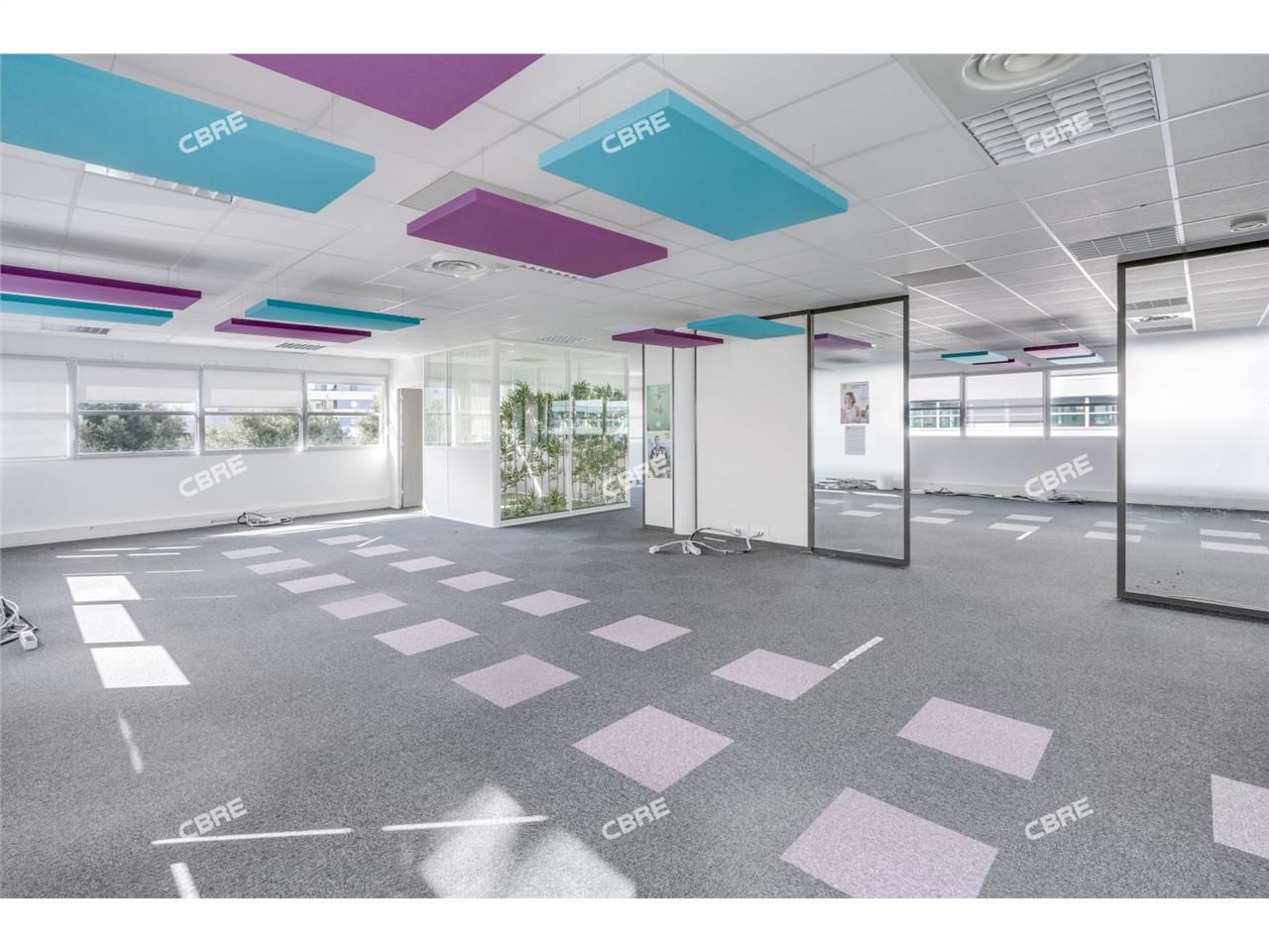 A Bordeaux, dans un immeuble de bon standing et à