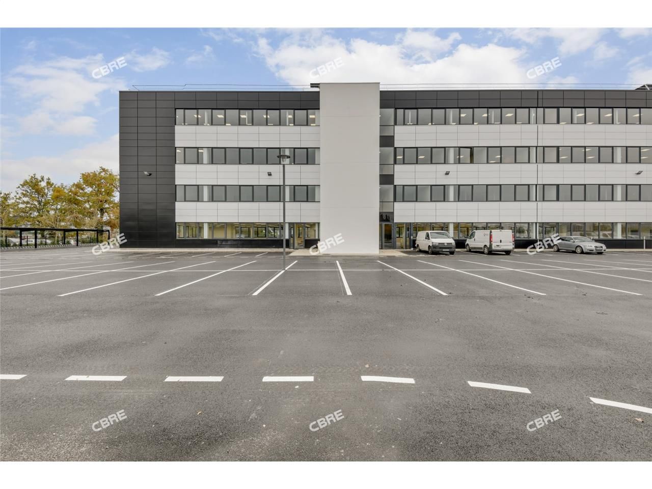 CBRE BORDEAUX vous propose à la location, en excl
