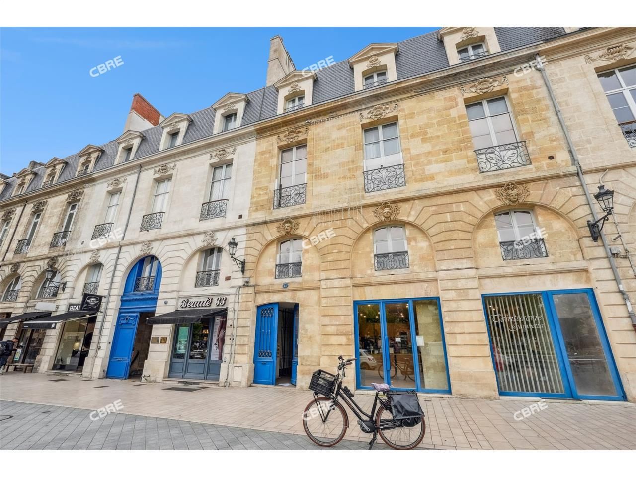 Rare : immeuble indépendant à la vente situé sur 