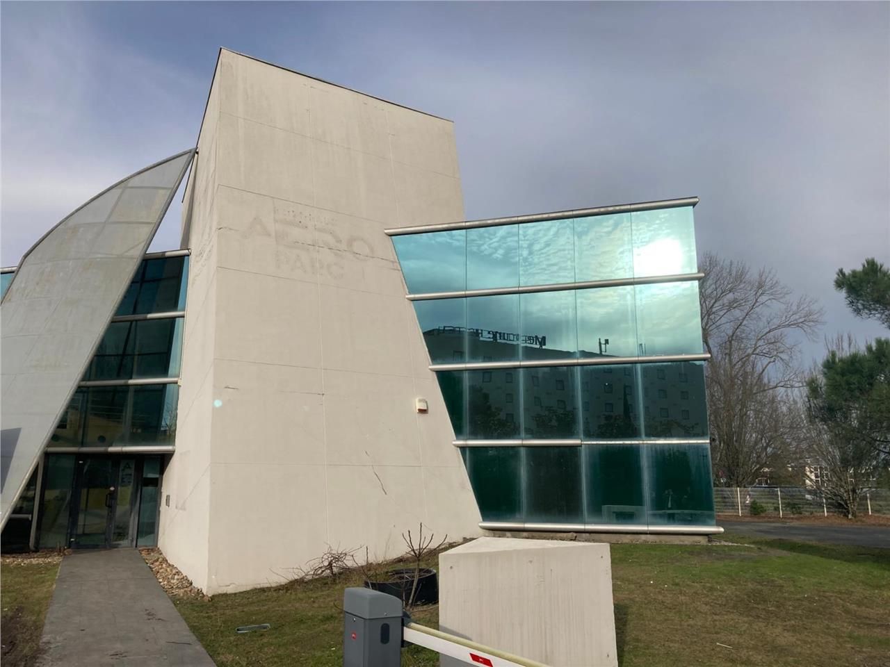 A vendre / à louer, immeuble de bureaux extrêmeme