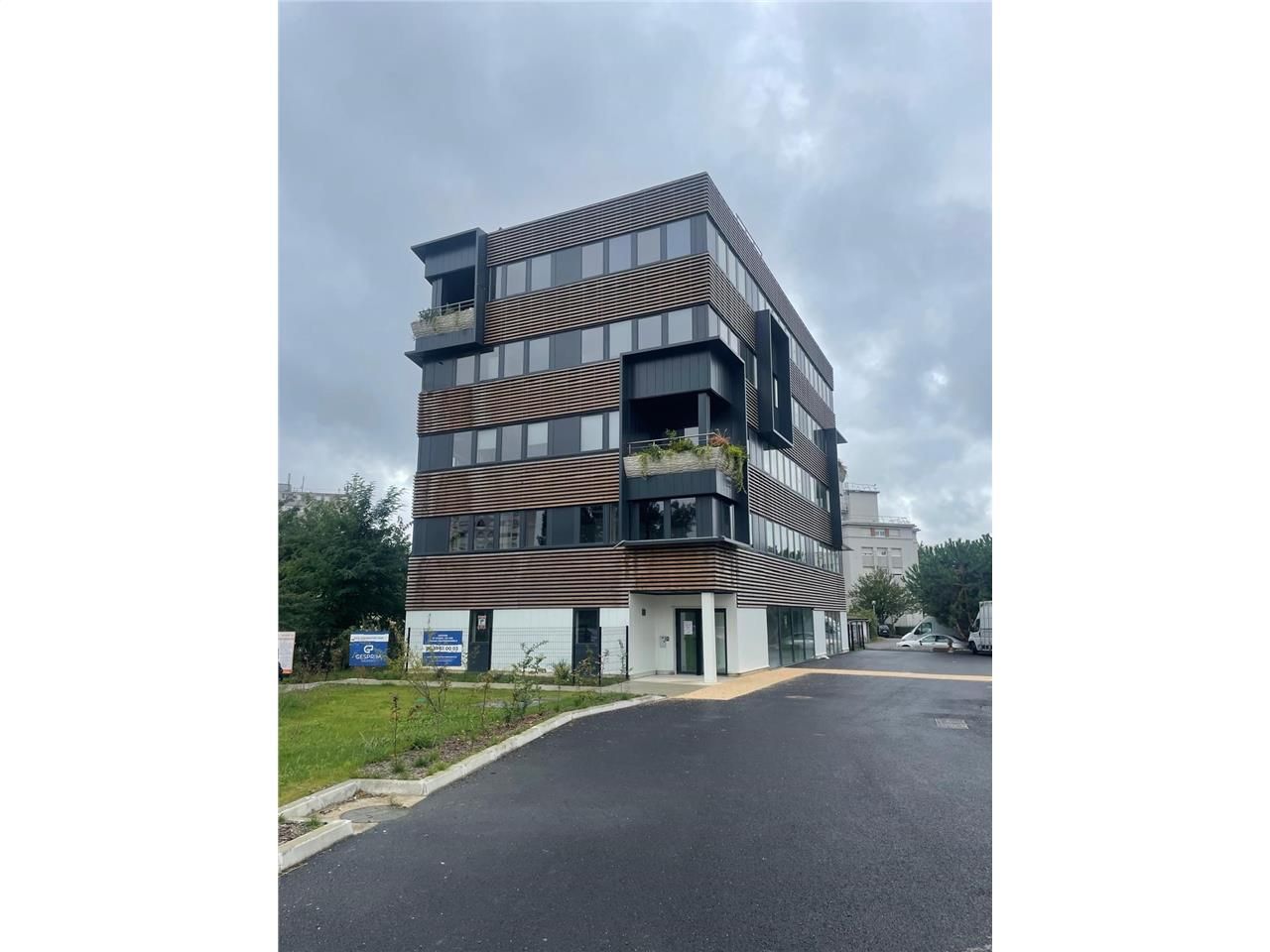 TALENCE - CBRE vous propose à la VENTE, un immeub