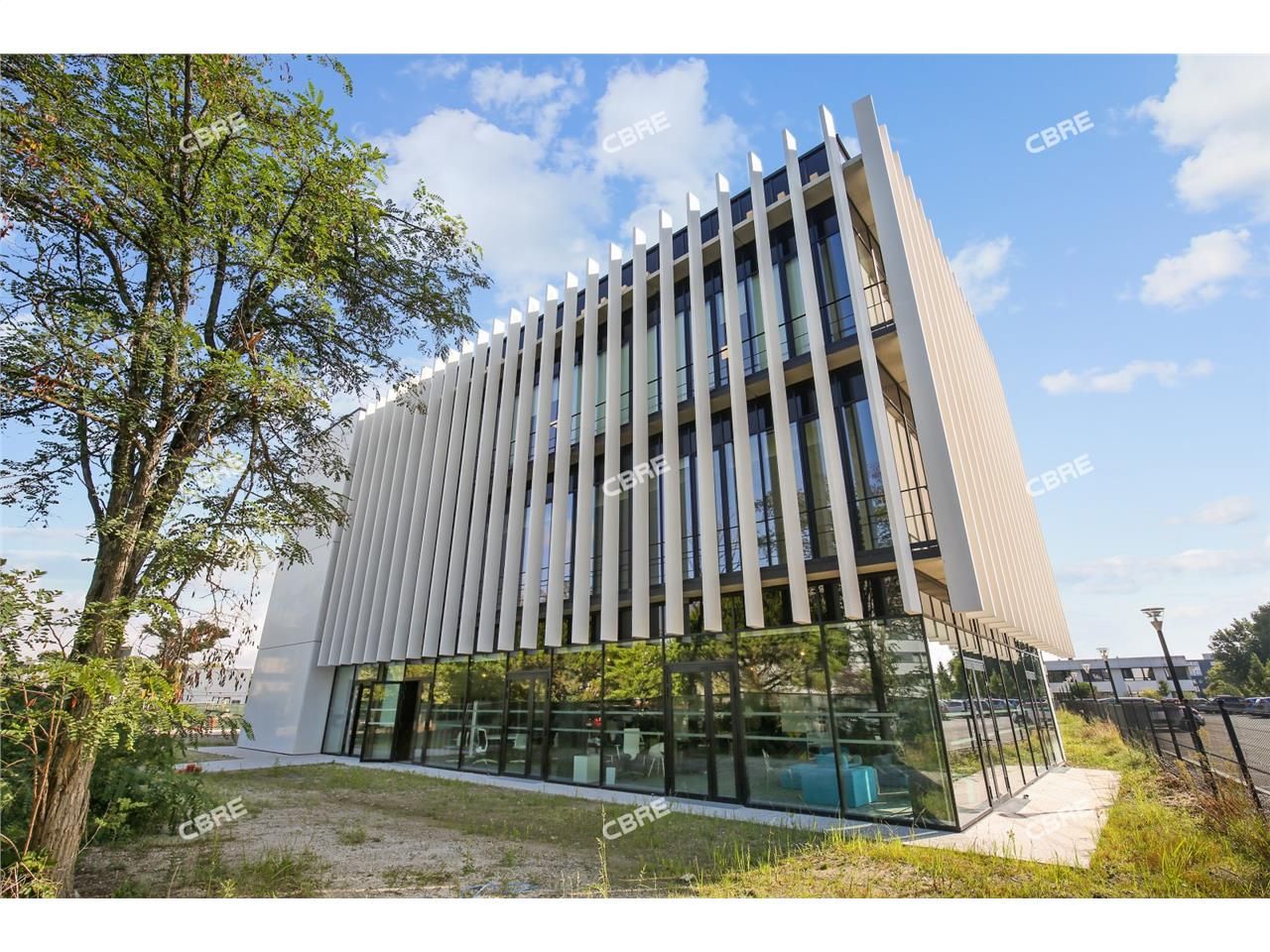 CBRE - A LOUER - LE BRIDGE - MERIGNAC. CBRE vous 