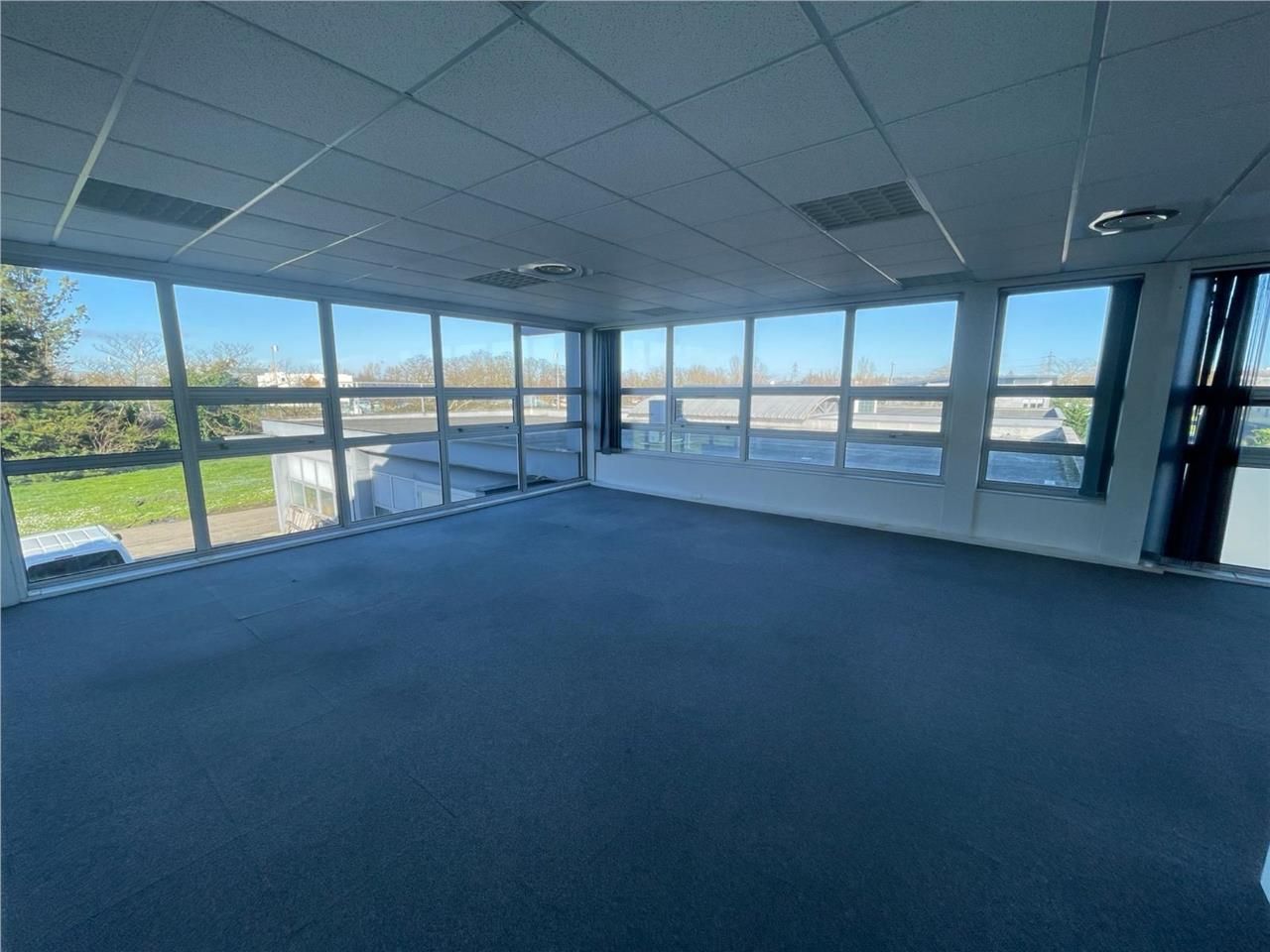 A LOUER BUREAUX - Au sein du Parc d'Activités MAS