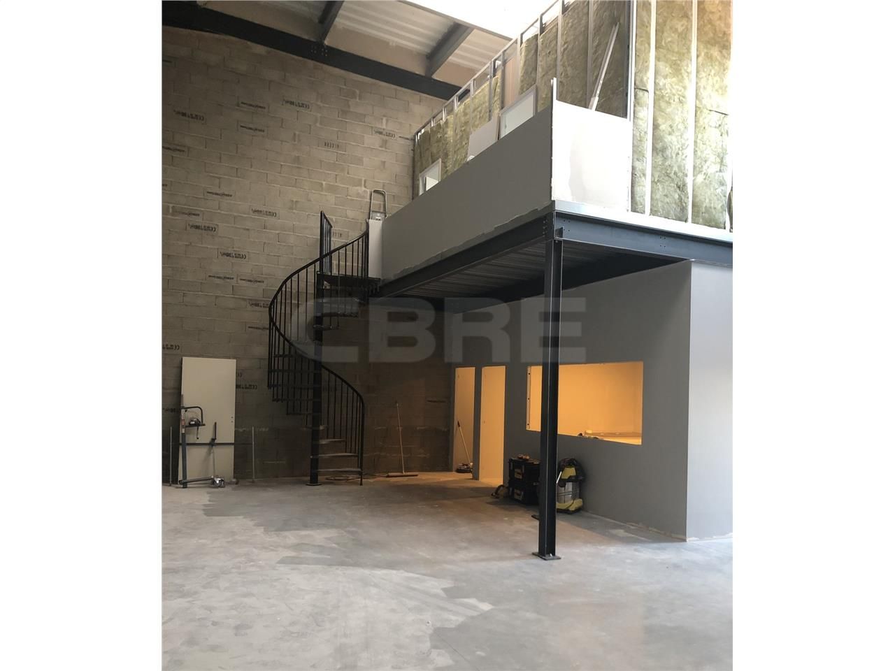 A LOUER, local d'activités neuf de 165 m² au sein