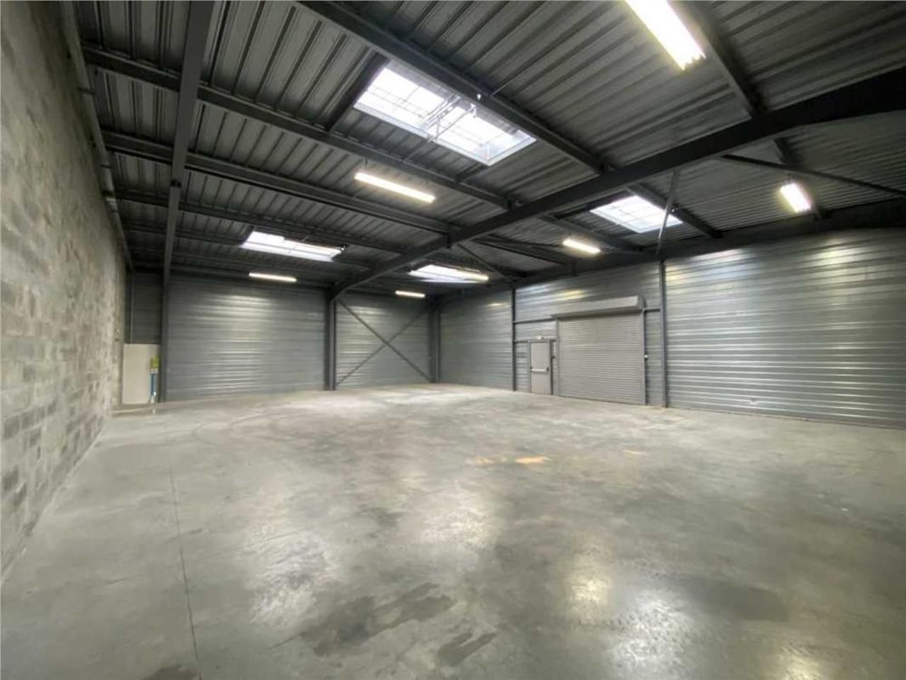 A LOUER - CBRE vous propose un local d'activité d