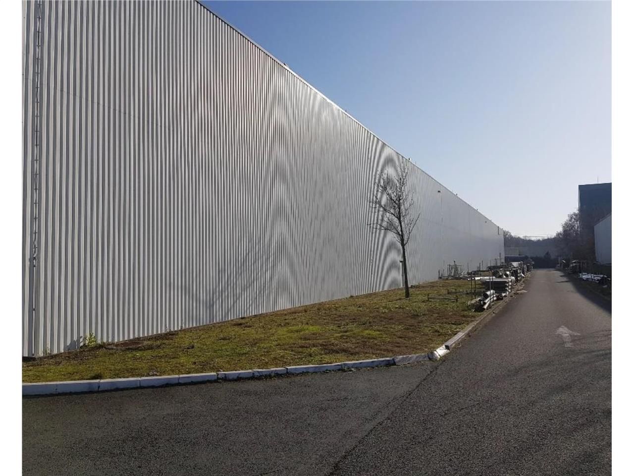 CBRE vous propose à la location au sein d'un bâti