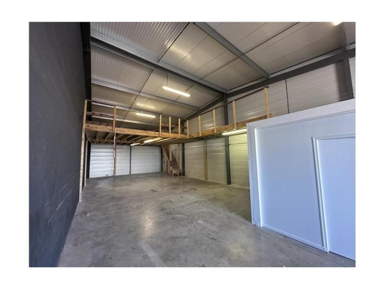 A LOUER, local d'activités avec belles prestation