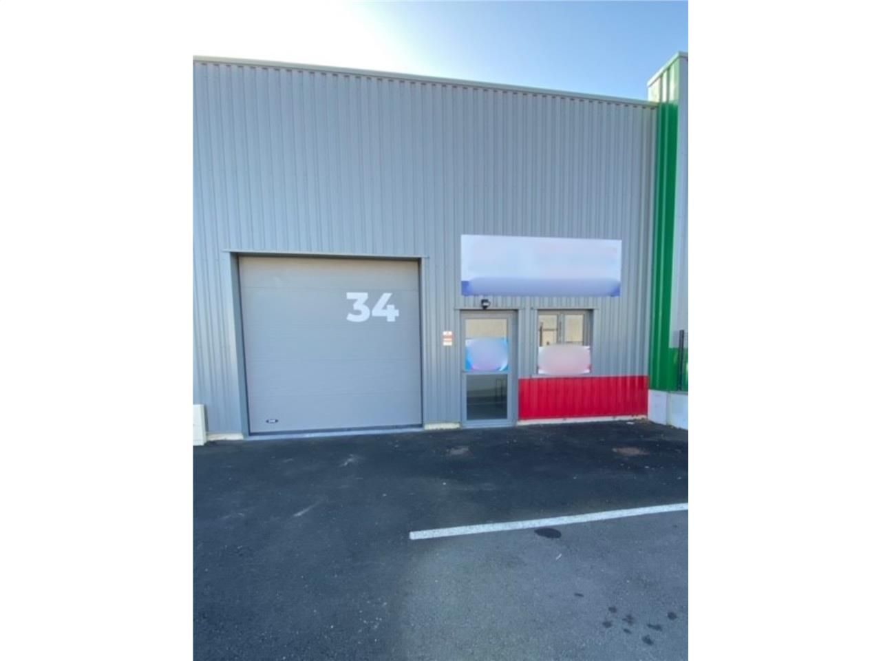 A louer- local d'activités de 163 m² à Montussan,