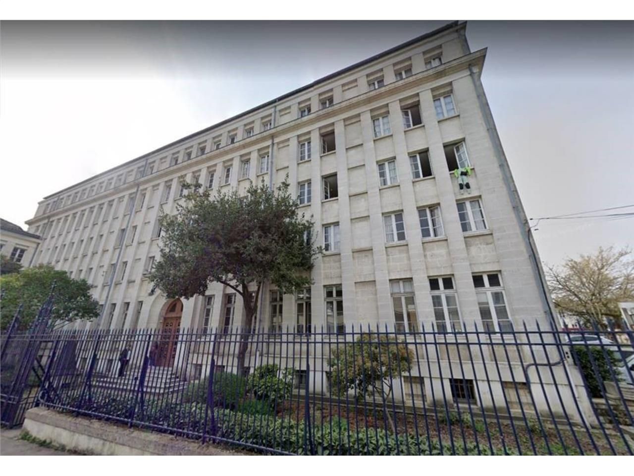 Opportunité exceptionnelle en plein coeur de Bord