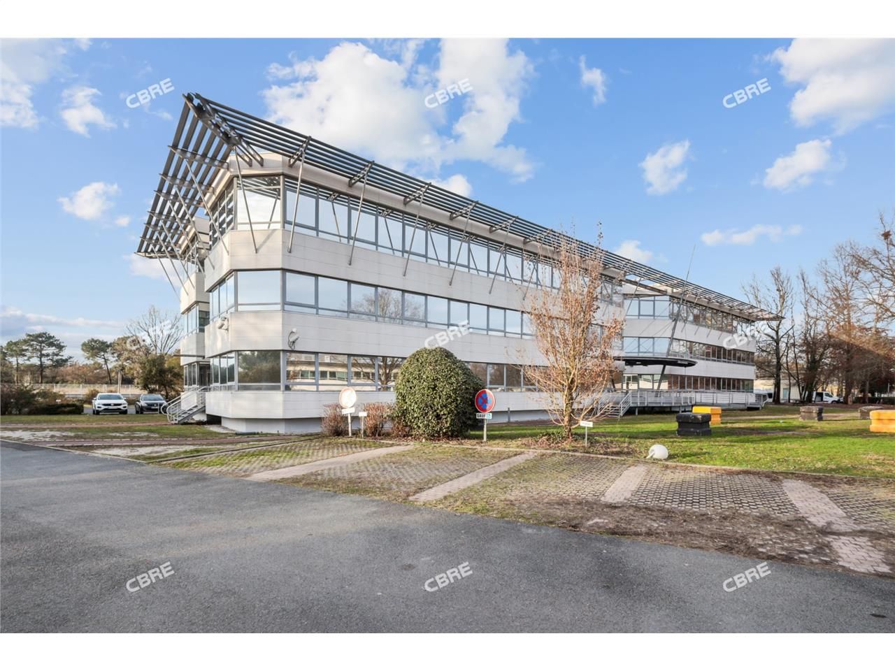 CBRE vous invite à venir découvrir cet immeuble d