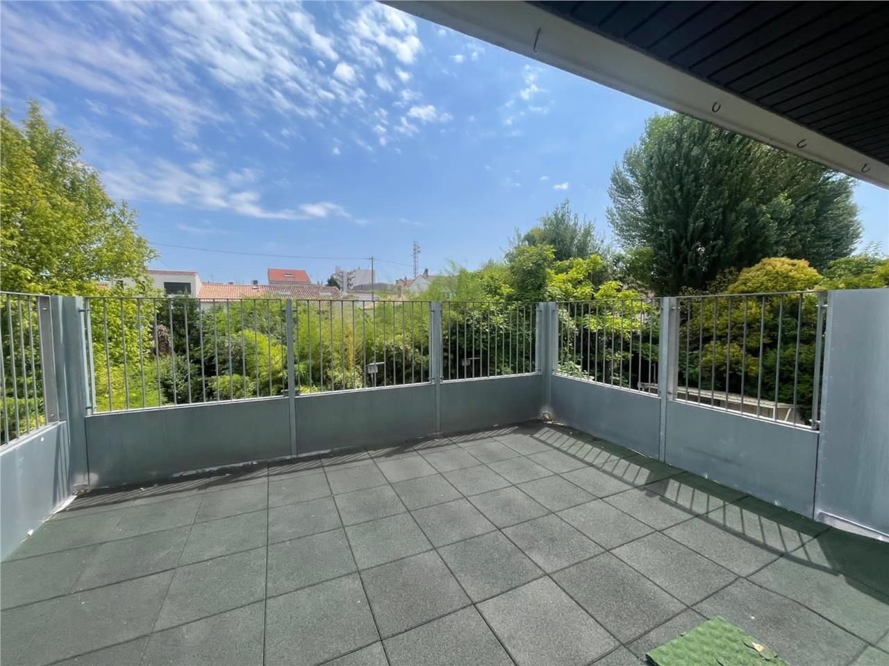 CBRE vous propose de venir découvrir A LA LOCATIO