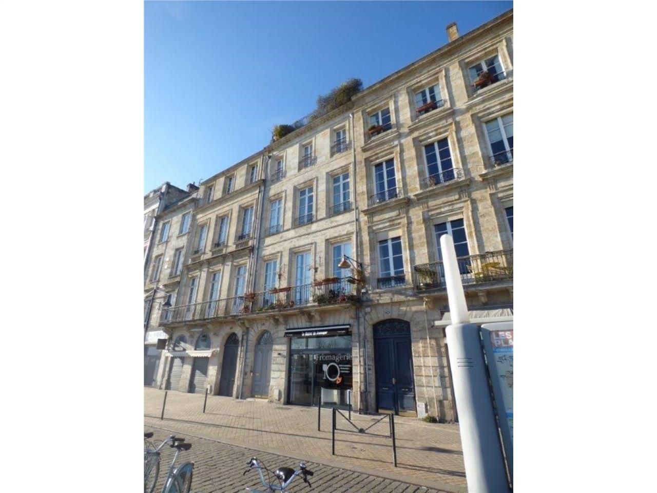 BORDEAUX - Quai des Chartrons - CBRE vous propose