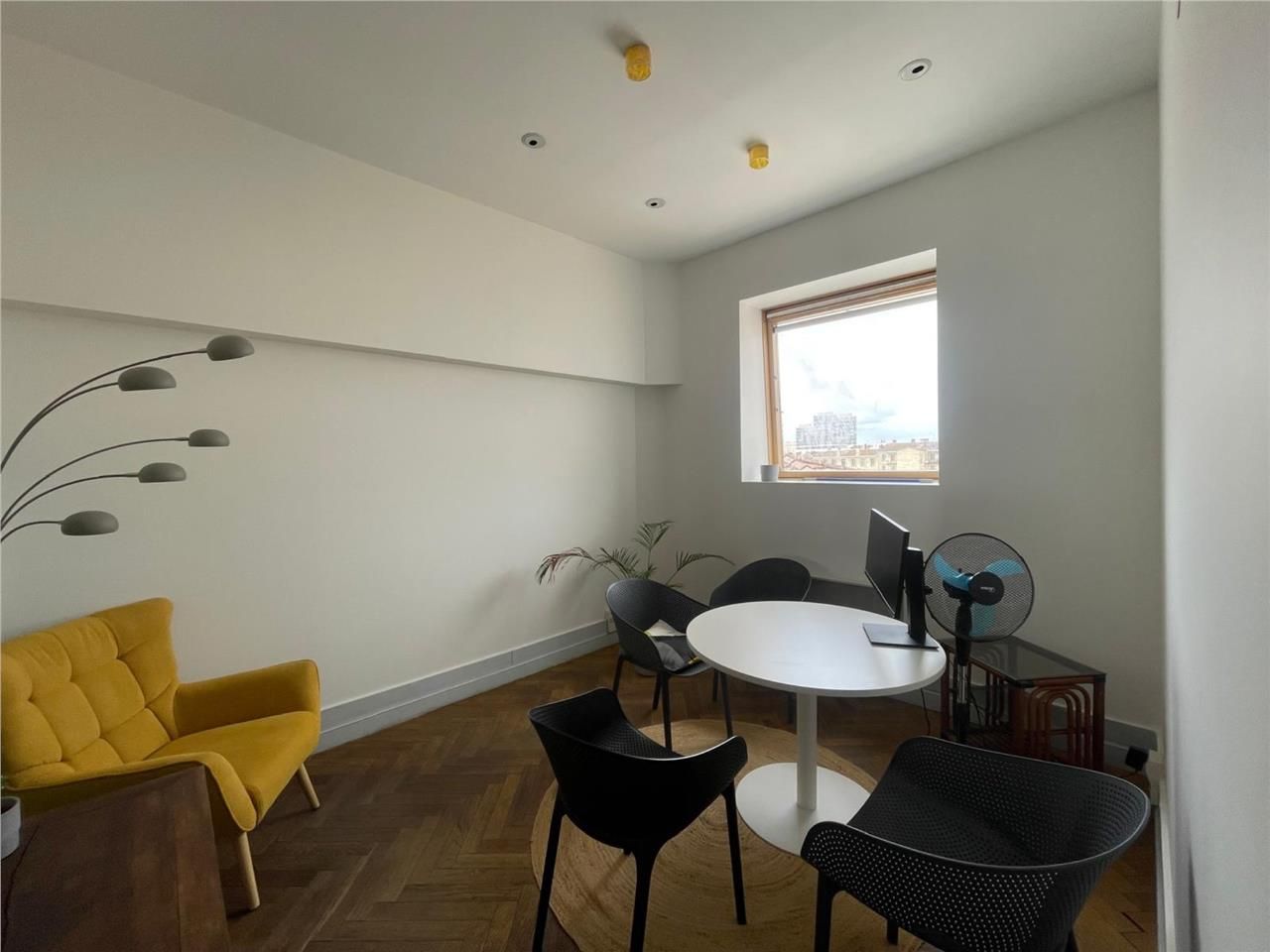 CBRE vous propose des bureaux À LOUER d'une surfa