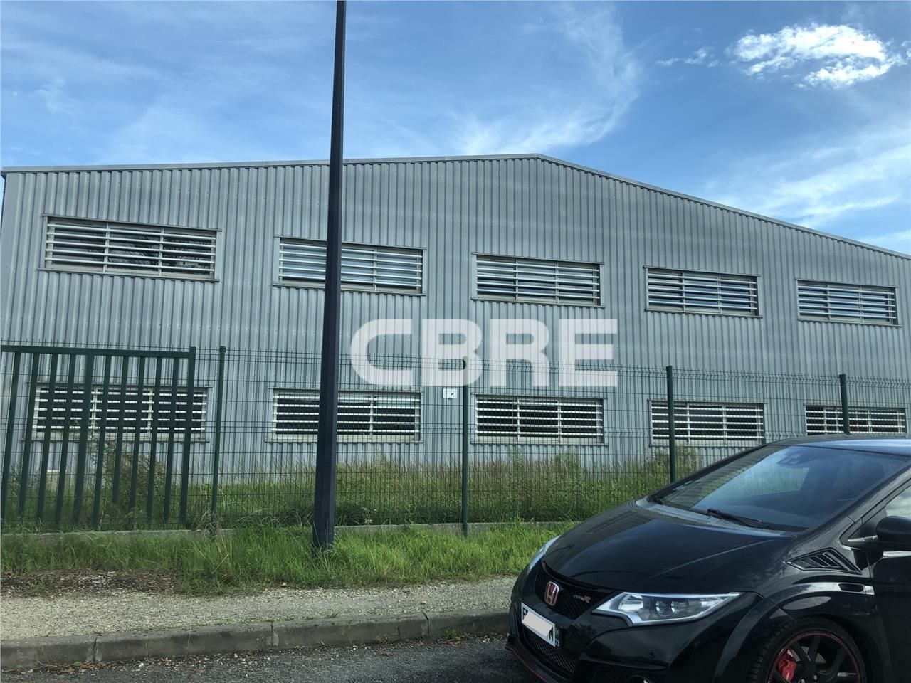 A VENDRE, bâtiment indépendant de plus de 1.000 m