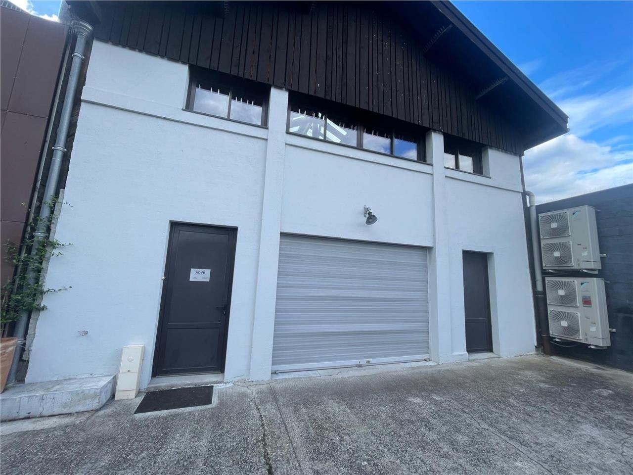 BORDEAUX CHARTRONS - CBRE vous propose A LA VENTE