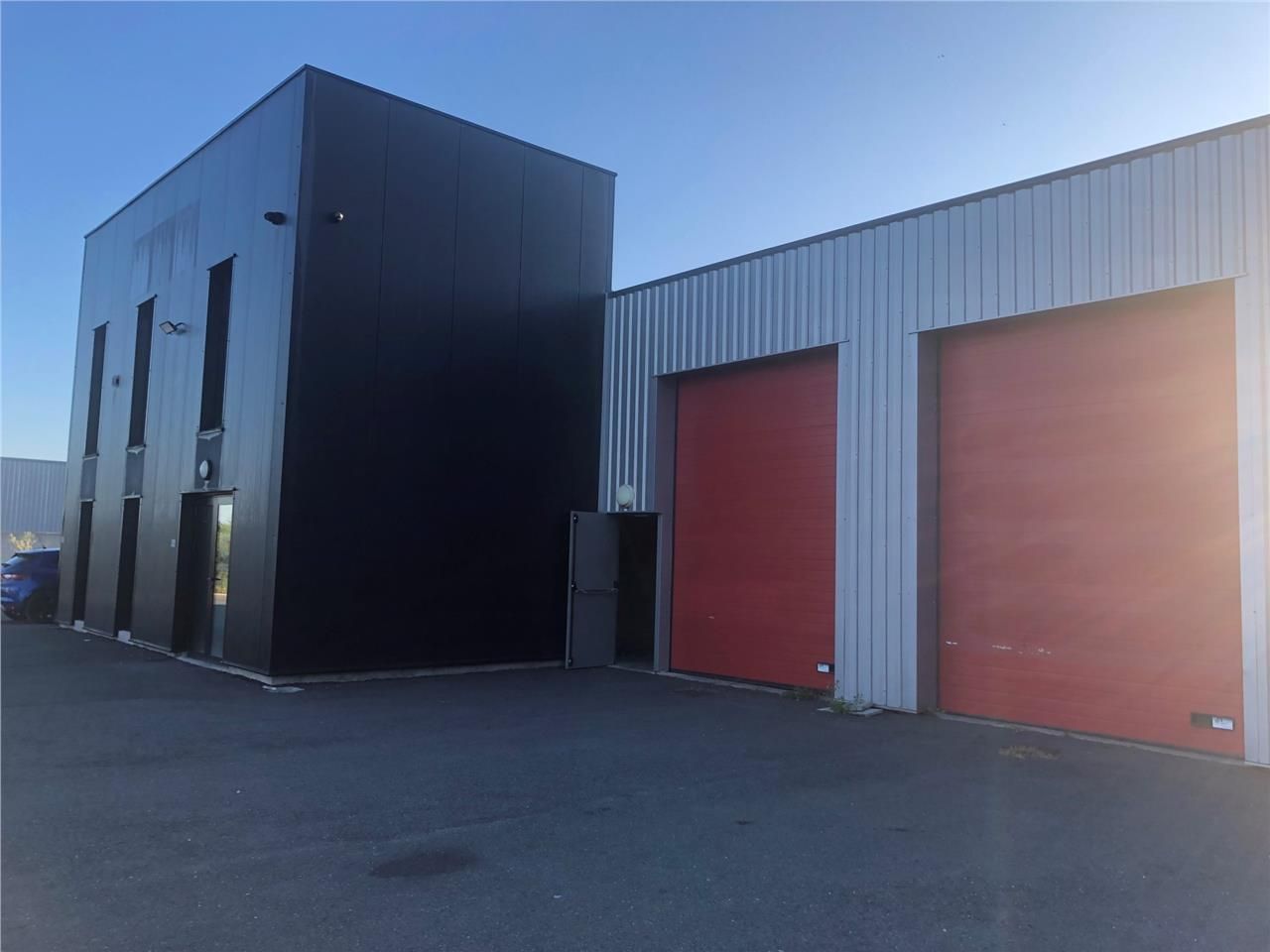 :A VENDRE, Bâtiment indépendant à Saint Loubes, p