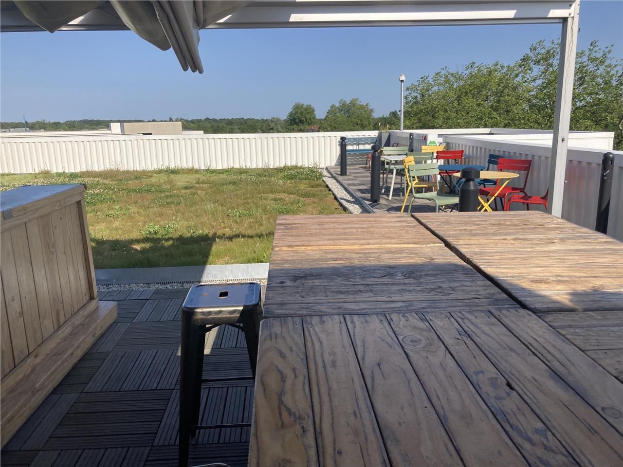 Dans un immeuble récent très bien placé au Hailla