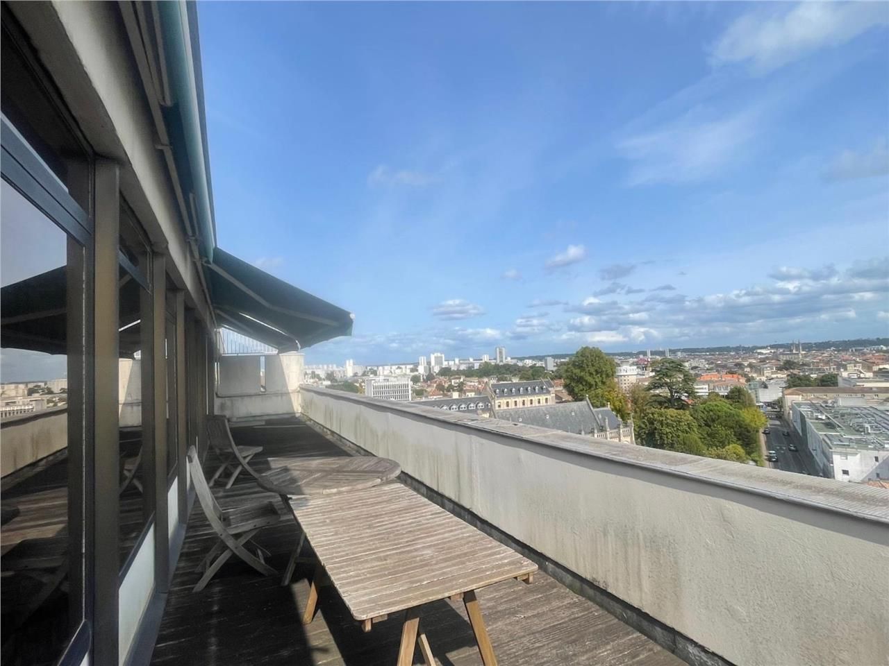 BORDEAUX - Boulevards - Dans un immeuble de bon s