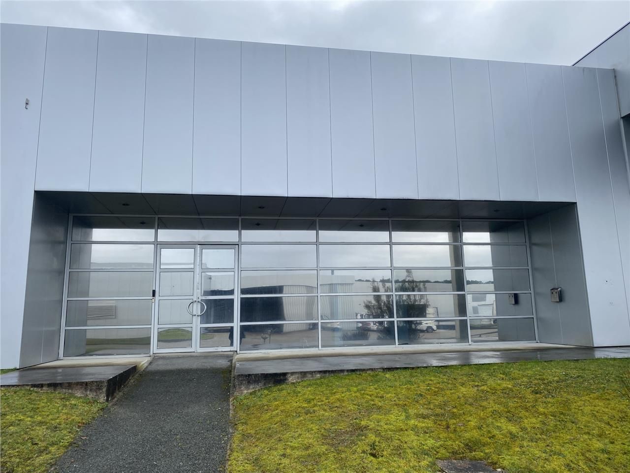 Découvrez cette opportunité unique en Zone d'Acti