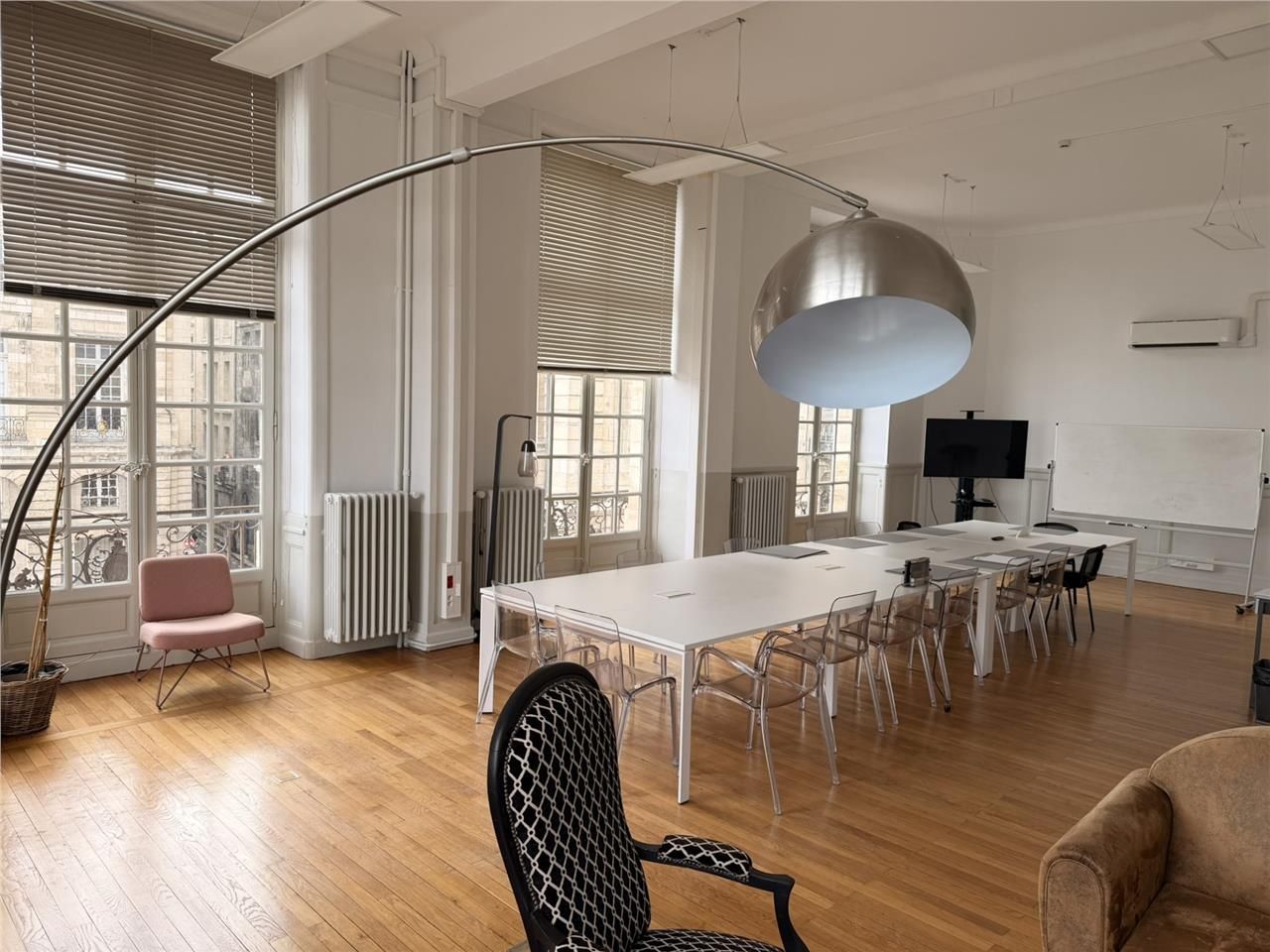 BORDEAUX - PLACE DE LA BOURSE - Adresse prestigie