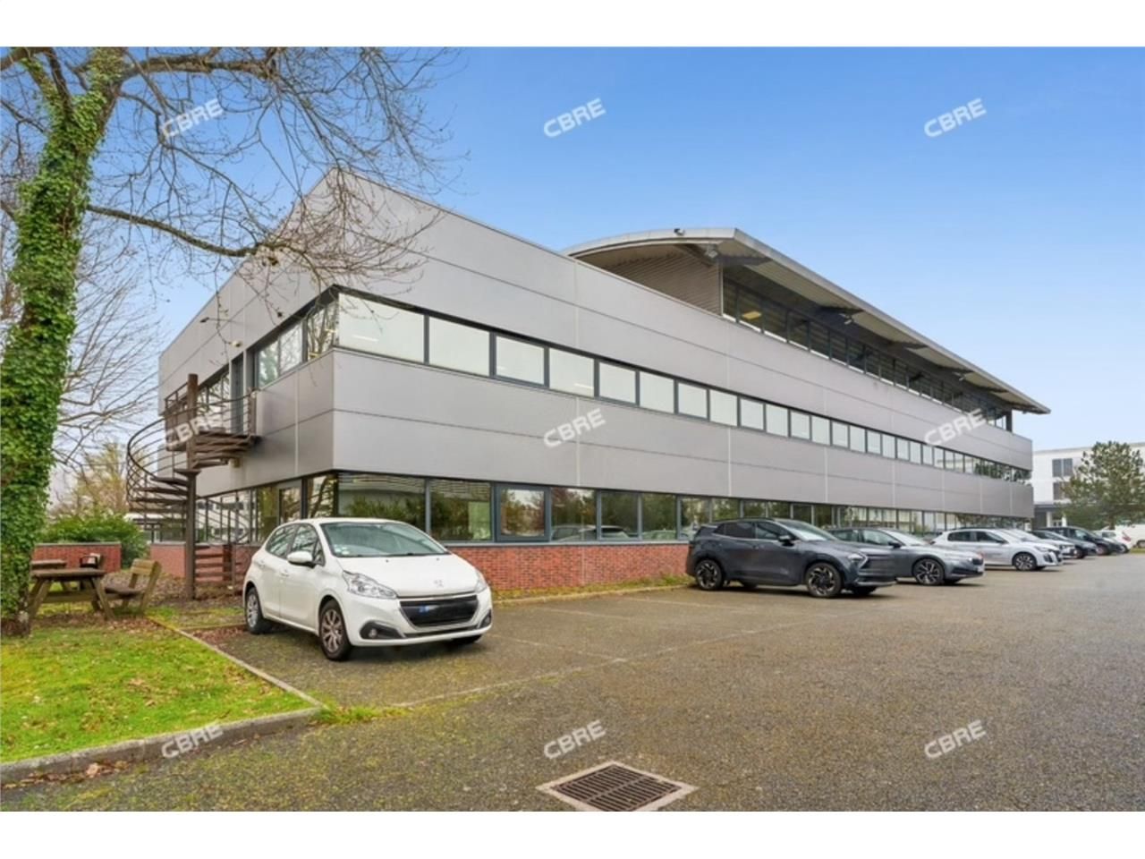 CBRE vous invite à venir découvrir ce plateau de 