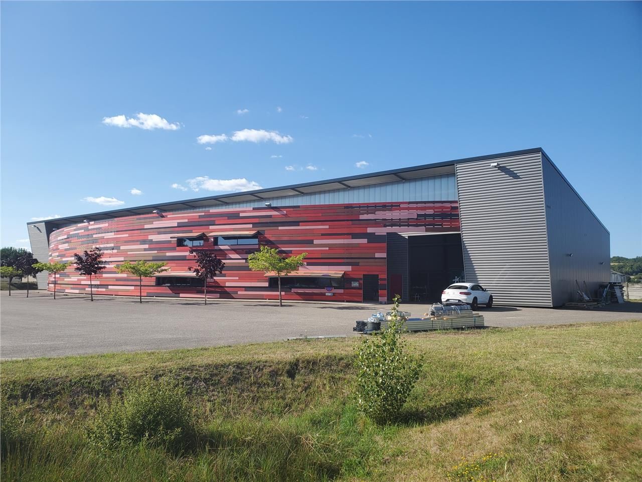 A VENDRE - BÂTIMENT INDEPENDANT 2186 m² - MARMAND