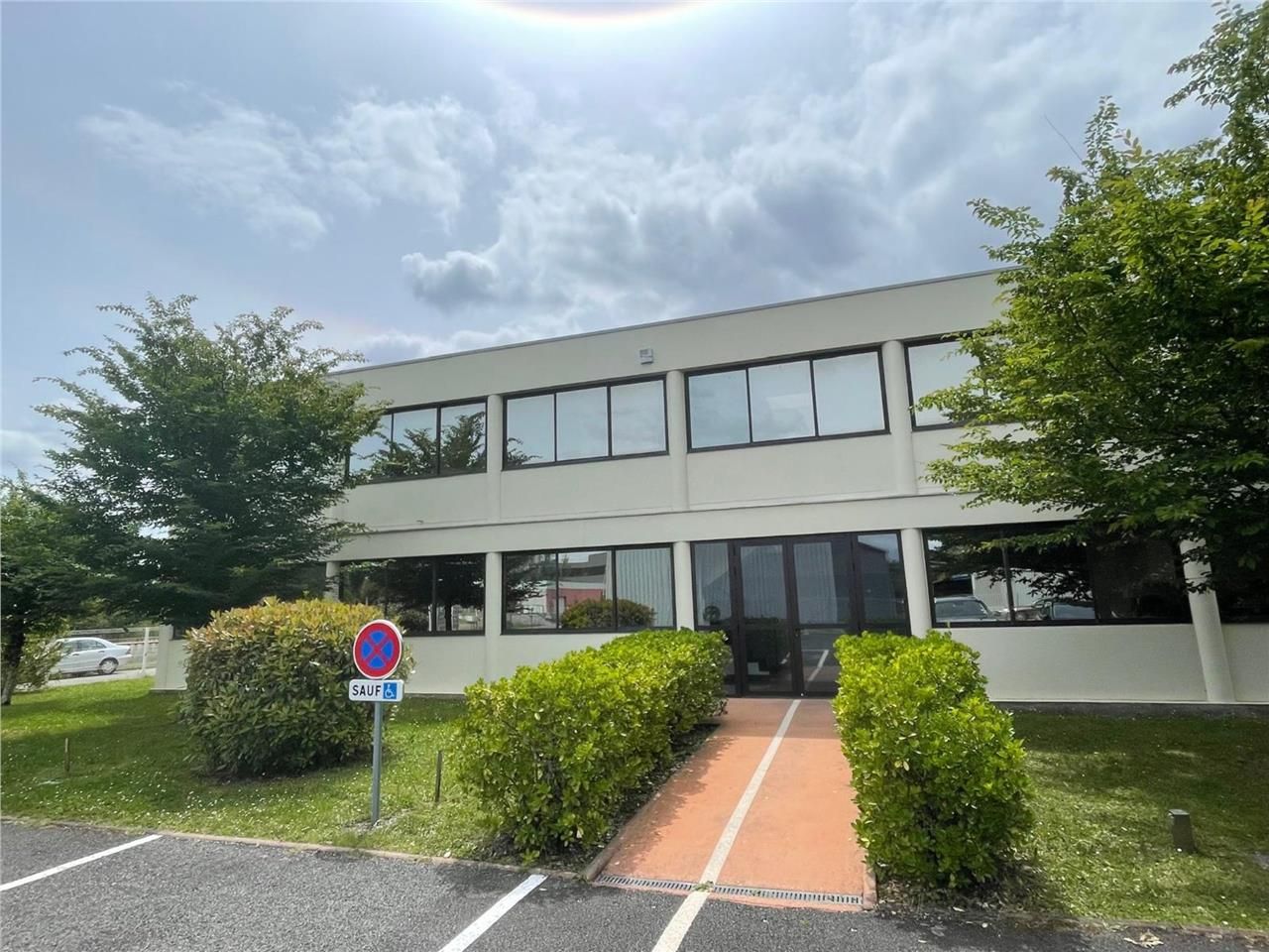 À louer - Immeuble de bureaux à Mérignac Situé au