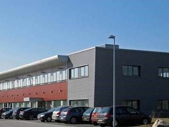 CBRE vous propose à la location des surfaces de b