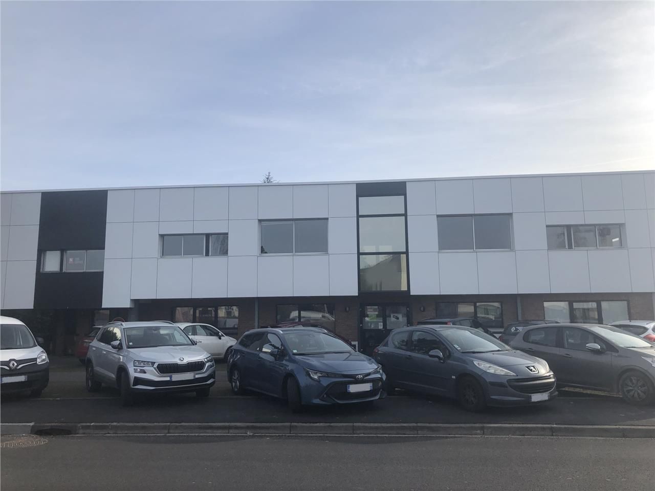 CBRE vous propose à la location, deux belles surf