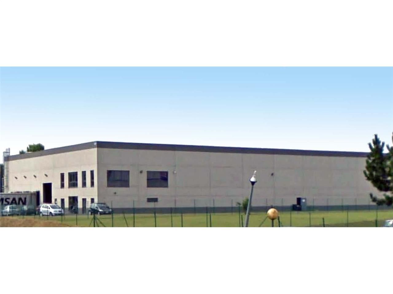 Nous vous proposons à la location un bâtiment d'a