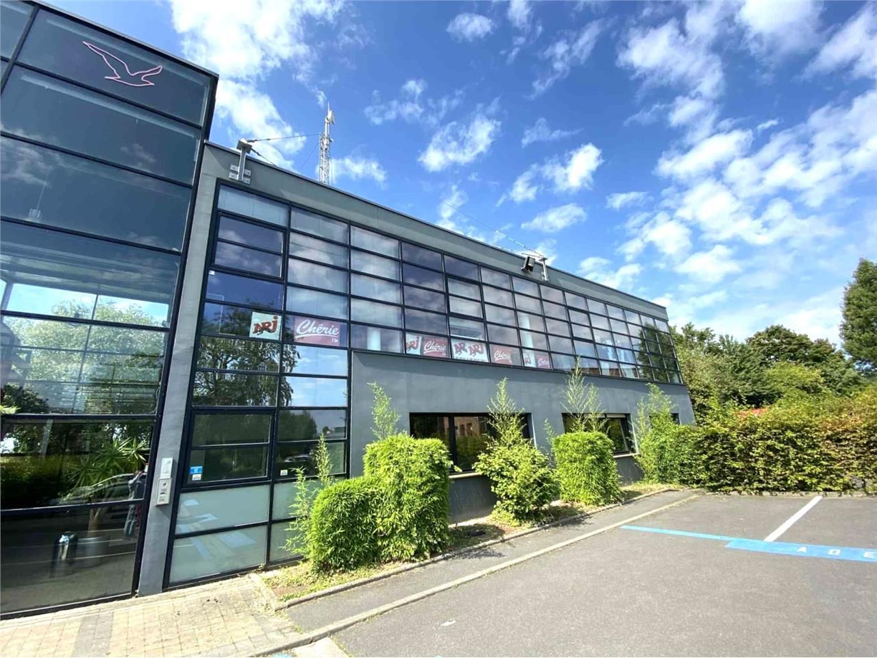 CBRE vous propose à la location 344 m² de bureaux